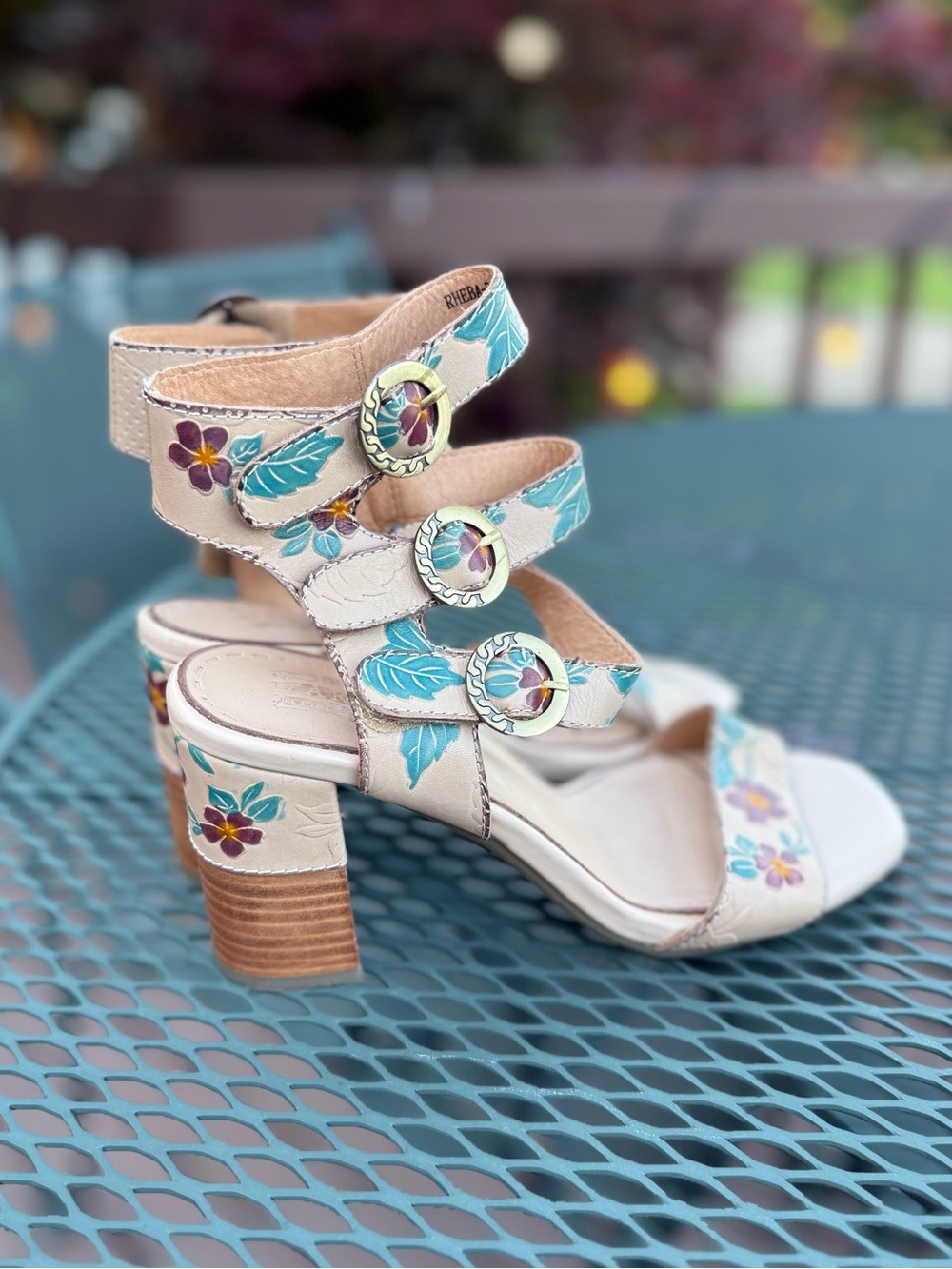 Spring Step L’Artiste Rheba Women’s Embossed Leather Floral Heel Sandals Sz 40